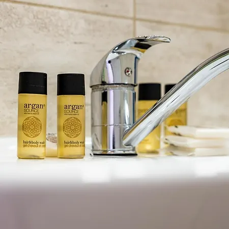 Primorski 2bdrm דירה *