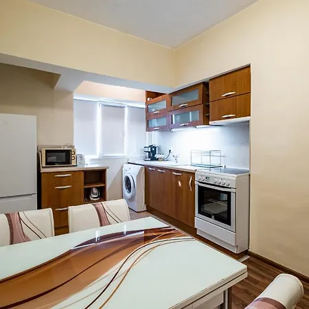 アパート Primorski 2bdrm *