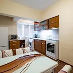 アパート Primorski 2bdrm *