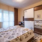 Primorski 2bdrm アパート